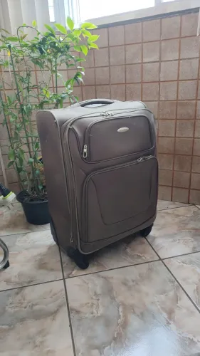 Mala de viagem tamanho médio 