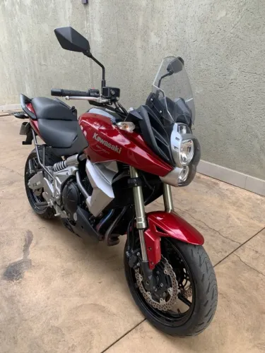 KAWAZAKI VERSYS 650CC ABS COM APENAS 23MIL KM