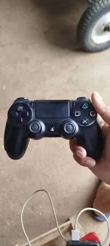 Controle ps4 com defeito