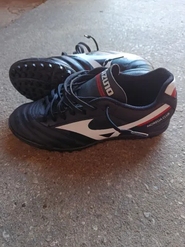 Chuteira society Mizuno, tamanho 38!