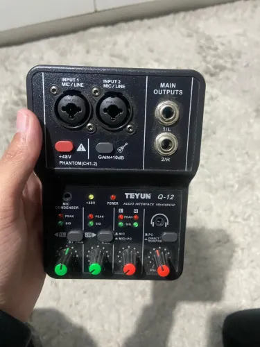 Mesa de som/interface Teyun Q-12