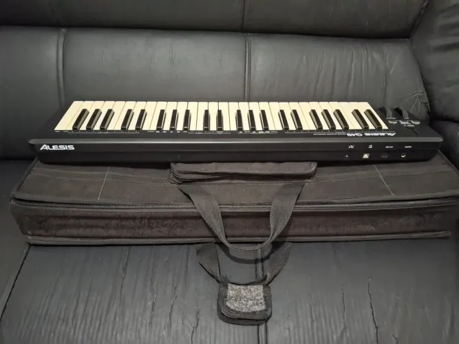 Controlador Midi Alesis