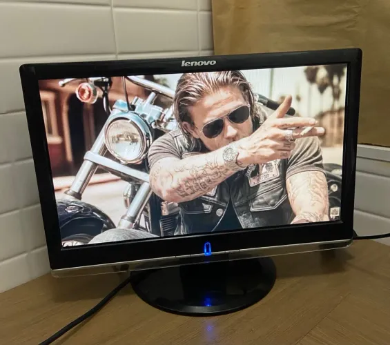 Tela/Monitor Lenovo
