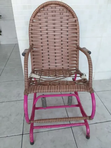 Vende-se cadeira de balanço infantil