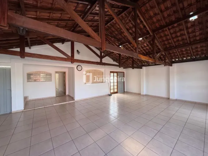 Casa residencial para aluguel com 3 quartos e 2 suítes em Santa Terezinha