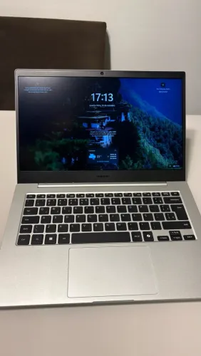 Notebook Samsung Book Go Snapdragon 7c 4GB RAM 128GB 14" Full HD Windows 11