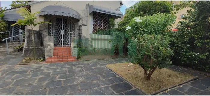 Casa para Venda em Recife, Derby, 5 dormitórios, 3 banheiros, 2 vagas