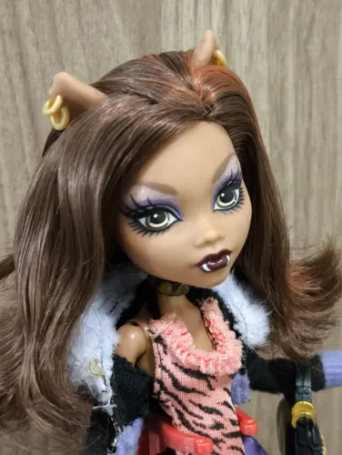 Clawdeen Wolf - Básica (Wave 2) - Monster High