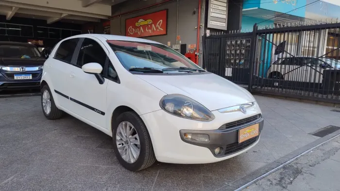 Fiat Punto Essence 1.6 Flex 16V 5P 2016