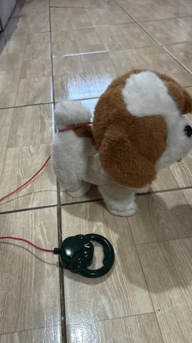 Cachorro de pelúcia eletrônico