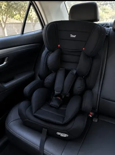 Cadeirinha para carro NOVA - Lacrada, Confortável 2 em 1 - 9 a 36kg