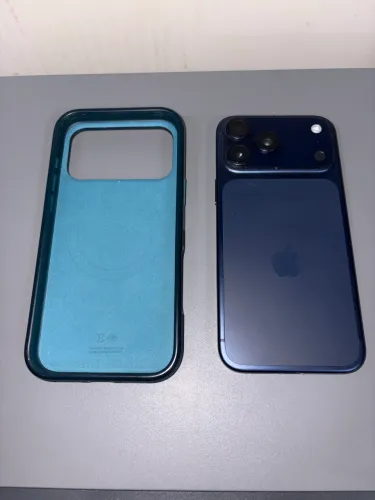 Vendo Iphone 17 Pro Max Azul