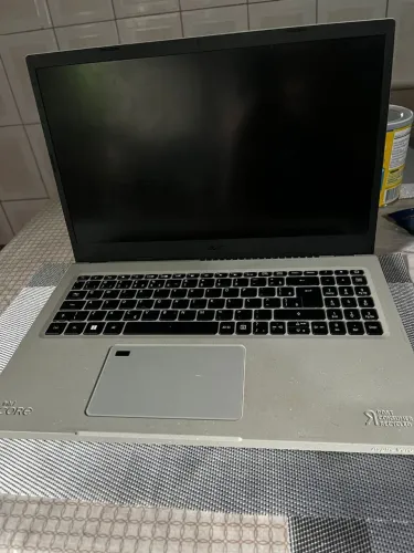 Vendo notebook Acer aspire vero