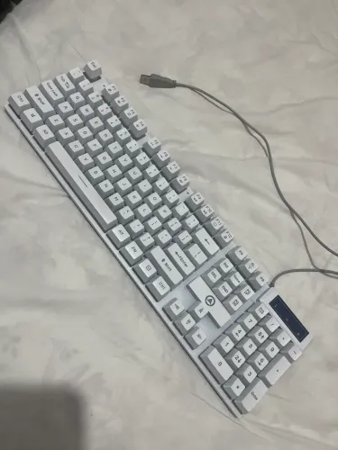 Teclado mecânico com fio