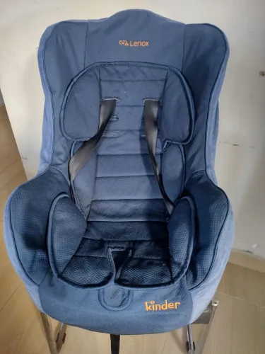 Cadeirinha para carro$ 100 reais