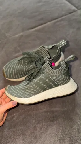 Tênis adidas 35