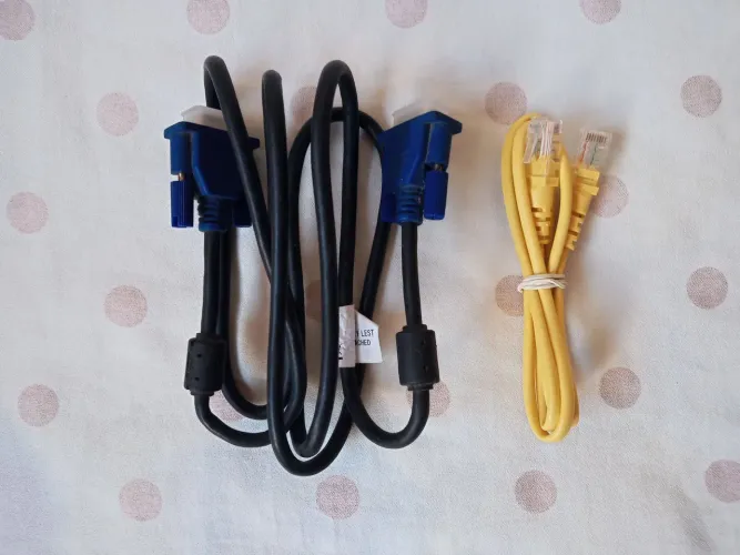 Cabo VGA para Monitor & Cabo de Fibra Óptica de roteadores