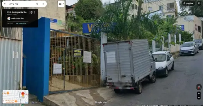 Alugo terreno de 400 metros2 para fins comerciais.