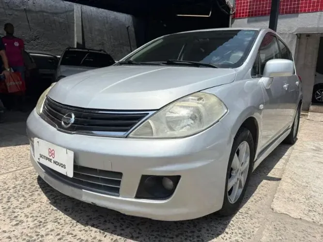 Nissan Tiida SL 1.8/1.8 Flex 16V Aut. 2013