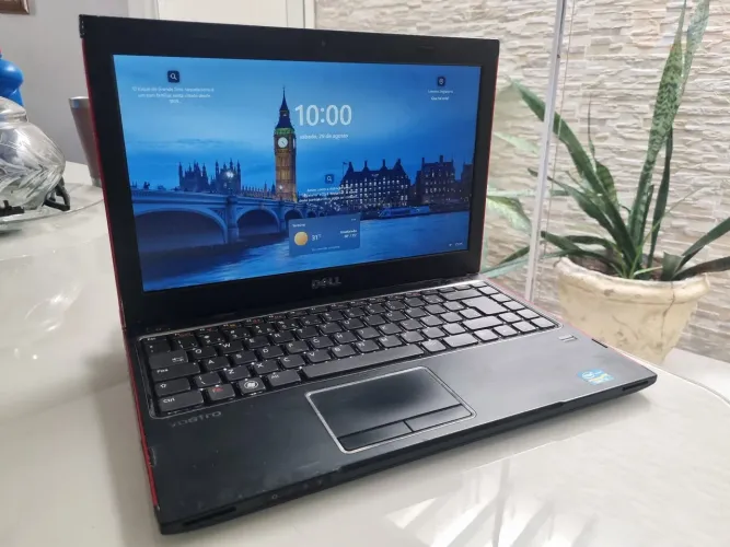 Notebook Dell Inspiron i5 8Gb de memória ja com  SSD. Tela  13.3 todo em alumínio 