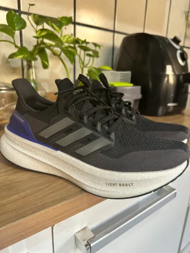 Adidas Ultraboost 5 - tamanho 39