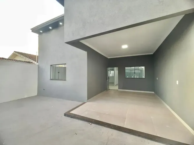 Casa á venda em Rio Verde com espaço aconchegante, localização impecável e 3 quartos