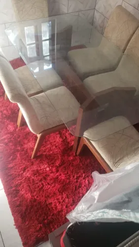 Vendo mesa de vidro com 6 cadeiras
