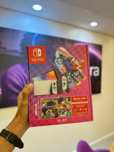 Nintendo Switch oled + Mario kart 8 deluxe
