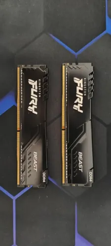 Memória RAM Kingston Fury (8x2 ddr4 3200mhz)