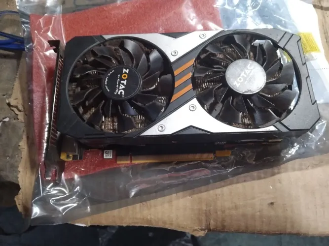 Placa de vídeo Gtx 960 4gb para reparo.