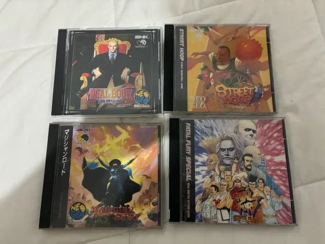 Jogos Neo Geo Cd originais (valores no anúncio)