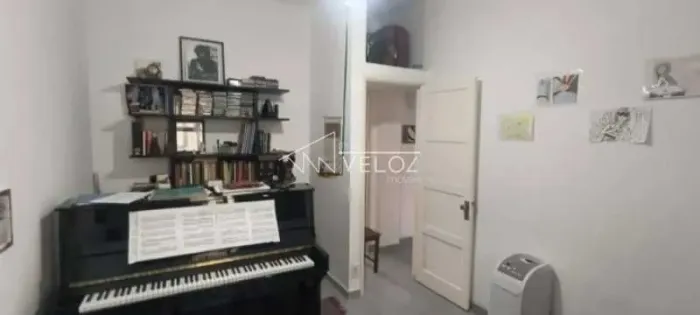 Apartamento : / Residencial / Santa Teresa