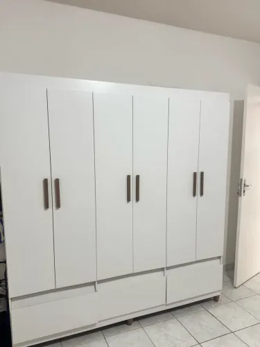 Guarda roupa Branco