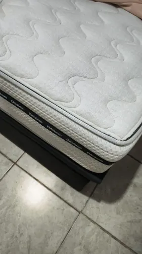 Cama Box gom colchão
