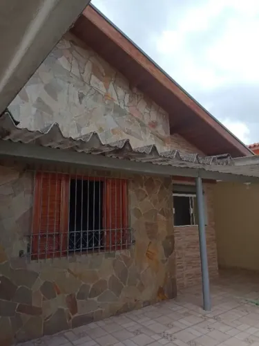 Oportunidade! Casa à venda com 2 Suítes + Edícula Independente- Tatetuba-SJC