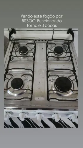 Fogão funcionando 3 bocas e forno R$300