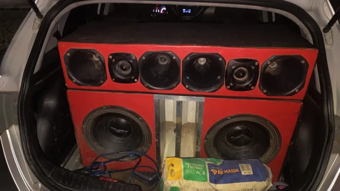 Vende-se som automotivo muito alto 