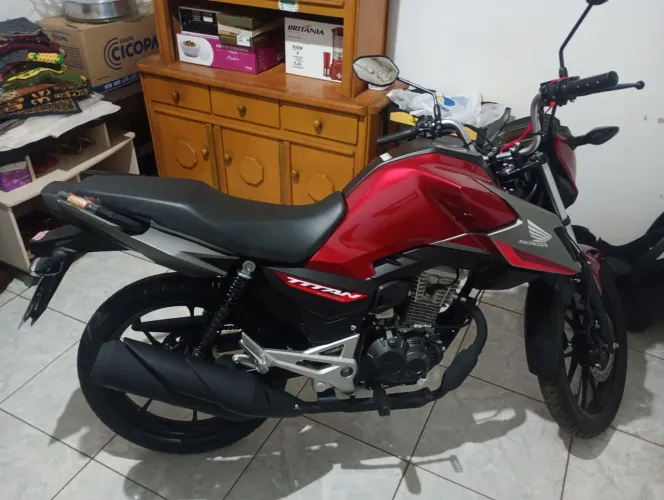 Vendo Titan 160 zera