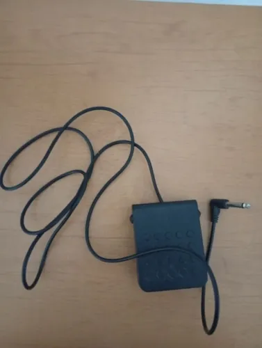 Pedal Compatível com Teclados da Casio e Yamaha Com Defeito para conserto