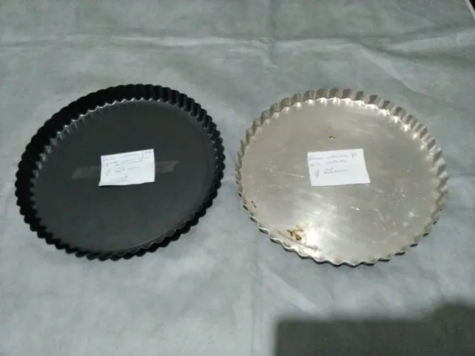 FORMA PARA TORTA ALETADA - 02 PÇS - NOVA/USADA