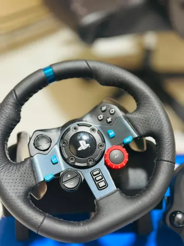 Volante Logitech + Cambio