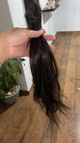Cabelo Brasileiro liso