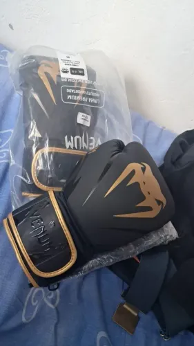 Luva Venom Boxing Muaythai 12 oz