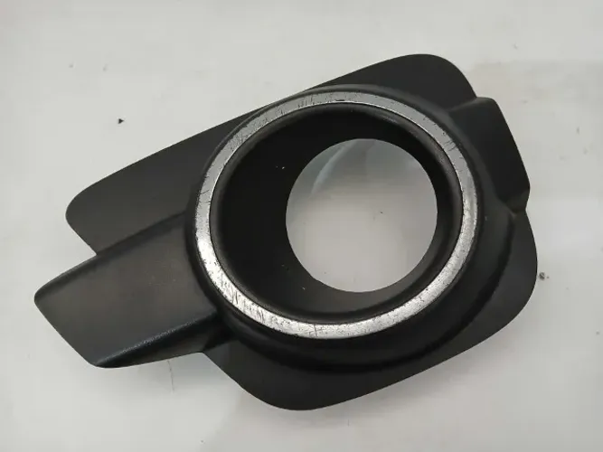 MOLDURA FAROL MILHA ESQUERDO RENAULT KWID 2018/2021