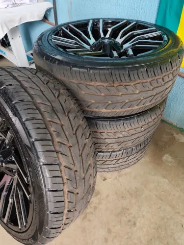 Jogo de Rodas Zeus ZWAT Aro 22 Off-Road + Pneus XBRI Sportline 265/40 R22 (As 4 Unidades)