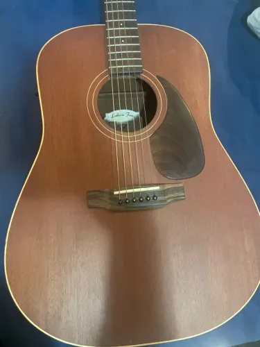 Violão ferraz todo maciço mogno