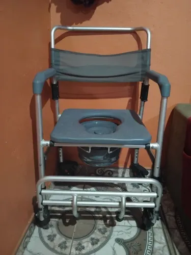Cadeira de Banho nova