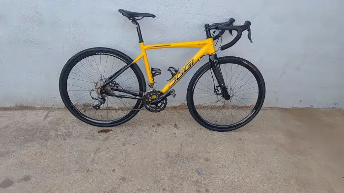 Road bike