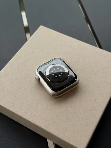 Apple Watch Series 9 GPS 41mm Starlight Alumínio