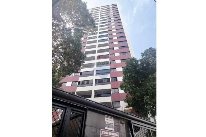 Apartamento Luxuoso em Casa Forte, Recife - 4 Quartos